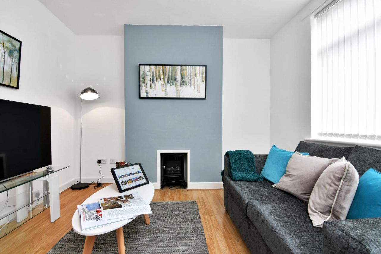 Xclusive Living Stay Near Airport & Nec, The WhitecroftSheldon  エクステリア 写真